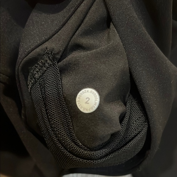 Lululemon On The Fly 7/8 Pants - Picture 5 of 13